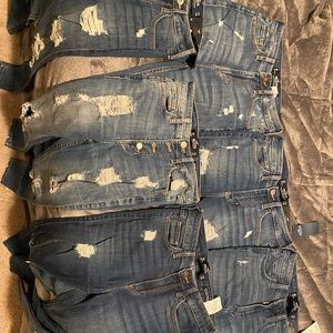 7 pair of skinny jeans. 4 with tags, 3 worn once or twice